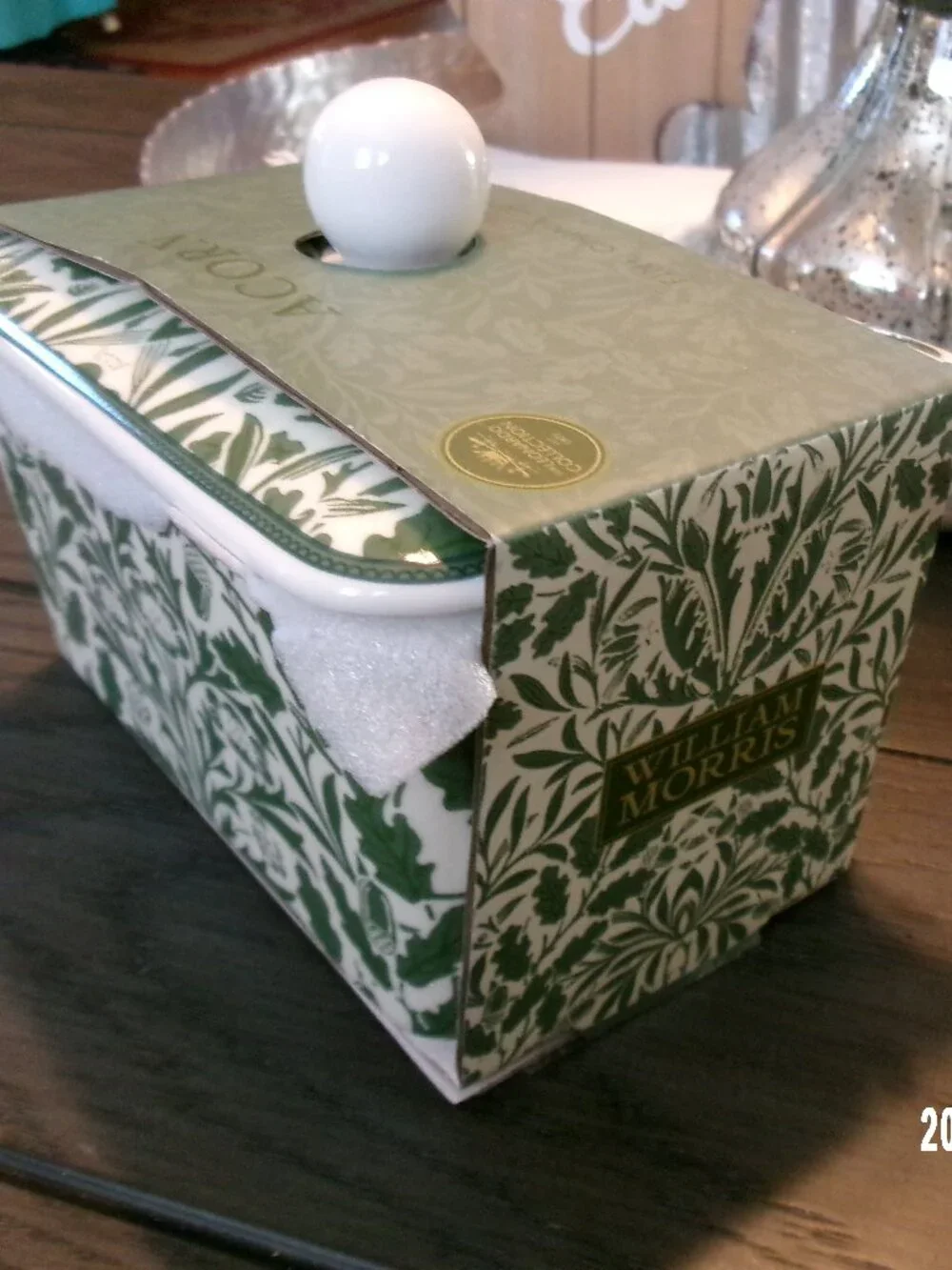 William Morris Acorn Butter Dish Covered Leonardo Fine China Green Floral w/Lid - Picture 1 of 5